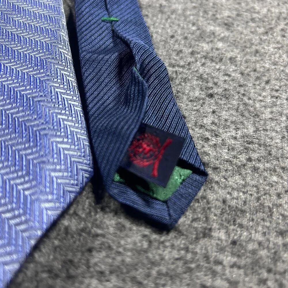 Tommy Hilfiger Tie 100% Silk USA Blue Herringbone VTG TOMMY Logo‎
